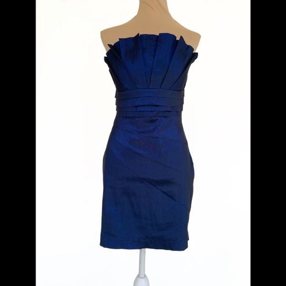 Romeo & Juliet Couture Dresses & Skirts - Romeo & Juliet Couture Strapless Dress